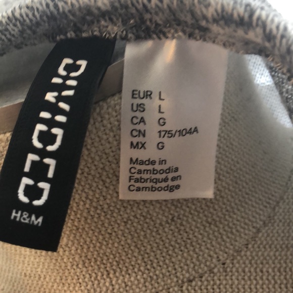 Super cute ASOS shawl - Picture 4 of 6